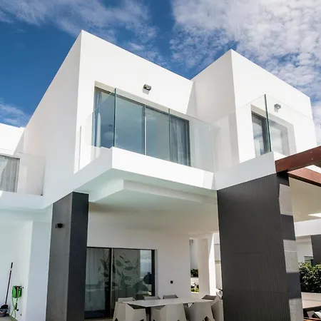 Villa Felicity Panoramic Seaviews *