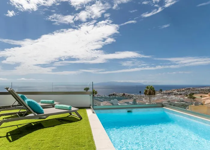 Felicity Panoramic Seaviews Villa Costa Adeje (Tenerife)