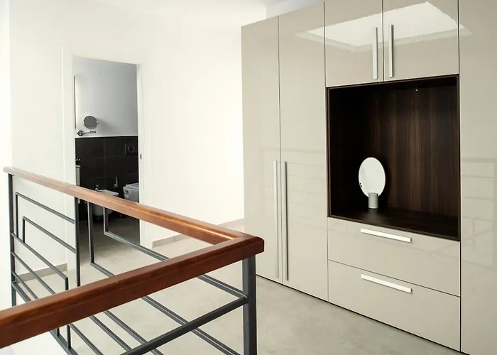 Вилла Felicity Panoramic Seaviews Адехе