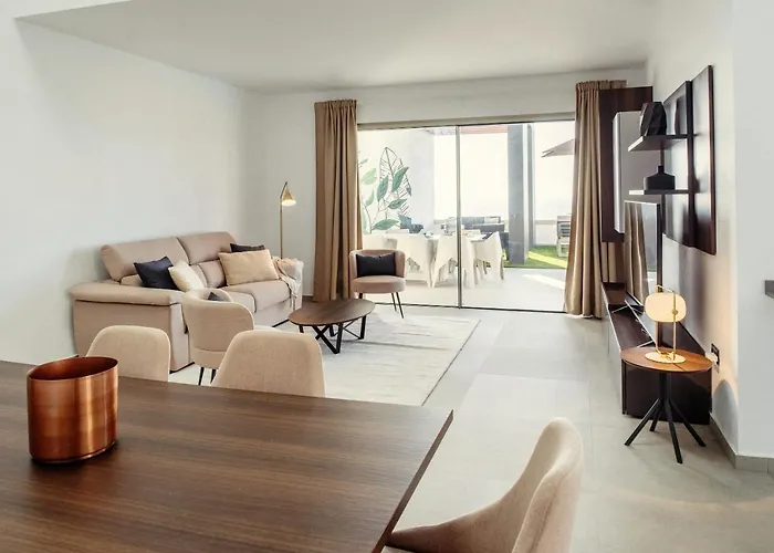 Felicity Panoramic Seaviews *