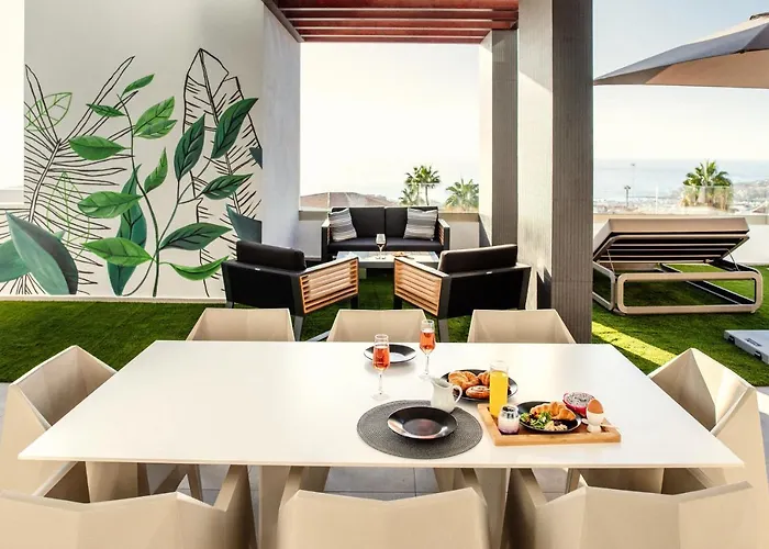 Felicity Panoramic Seaviews Адехе