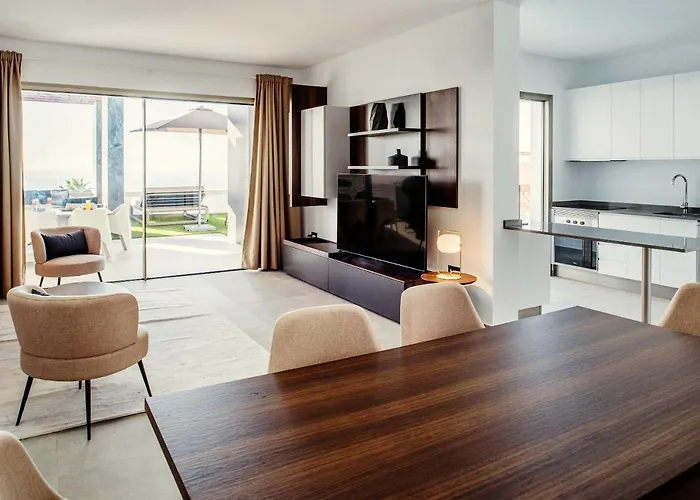 Villa Felicity Panoramic Seaviews