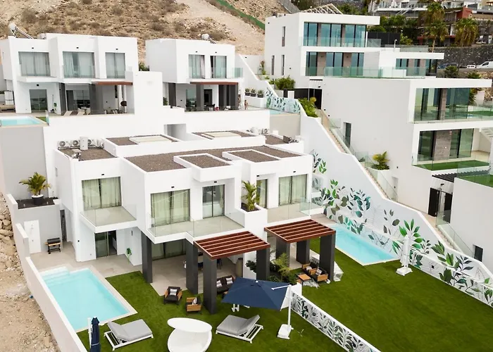 Felicity Panoramic Seaviews *