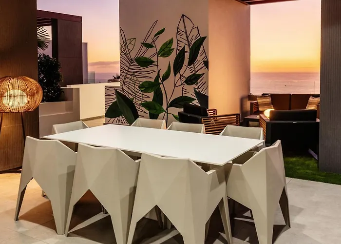 Felicity Panoramic Seaviews Villa *